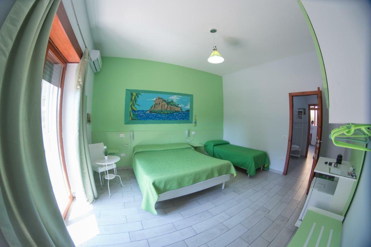 B&B Le Isole Napoli Eksteriør billede